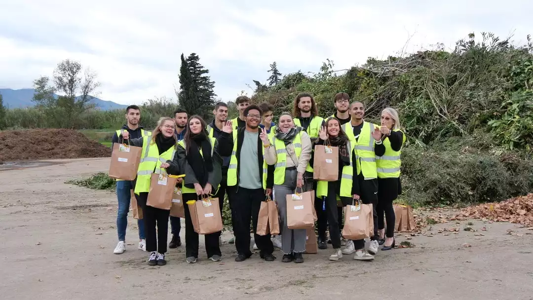Un groupe de jeunes étudiants de l'AFTRAL à Perpignan
